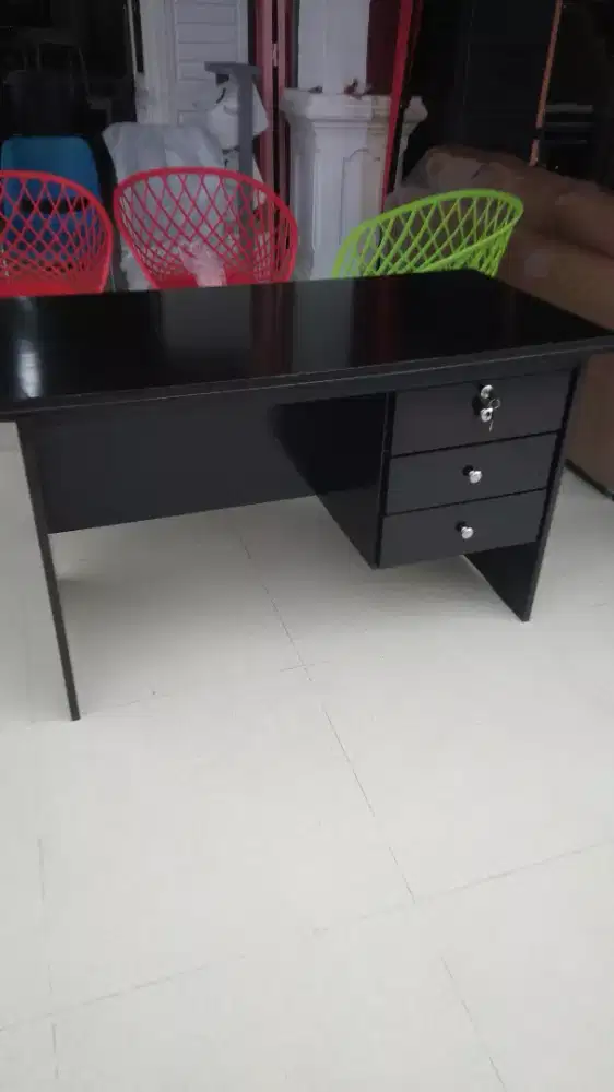 Meubelair Meja Kantor Full Kayu (New)
