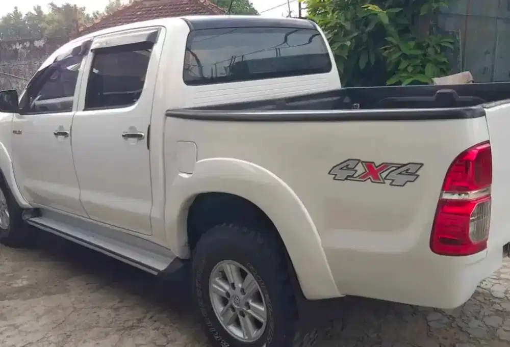 Hilux DC 2011 lengkap