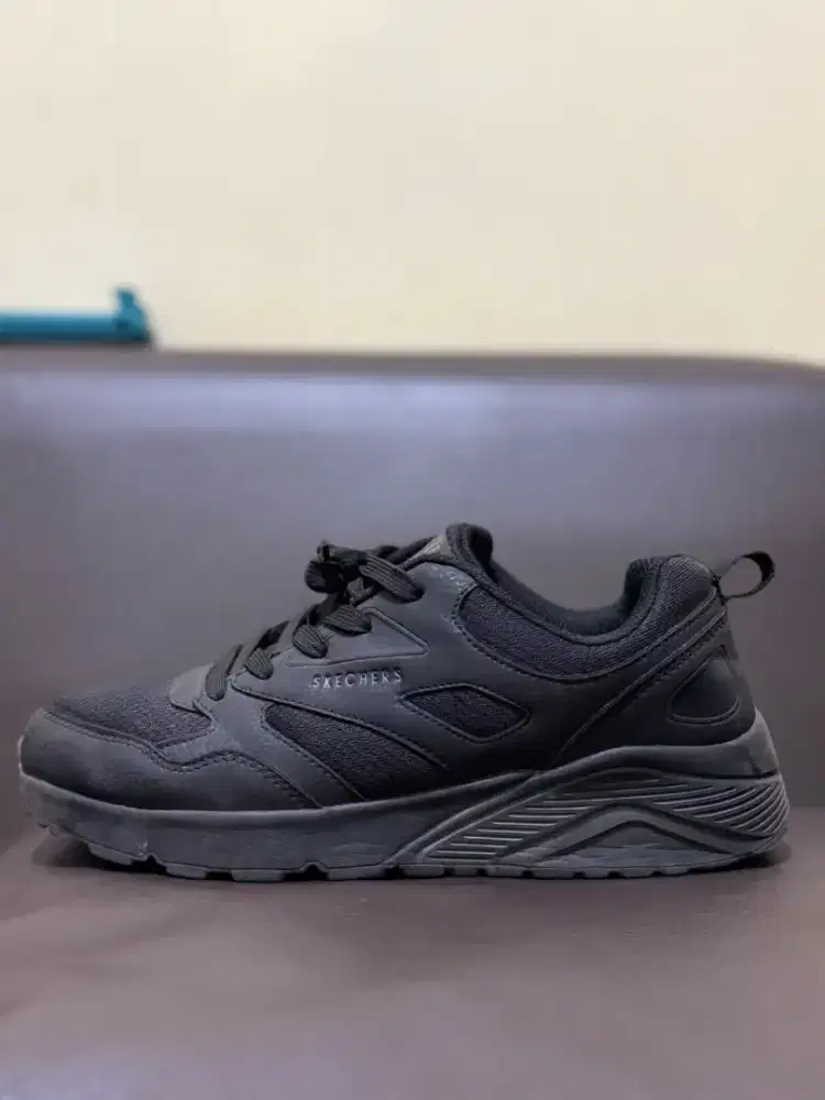 Sepatu skechers ori (38) trail/running