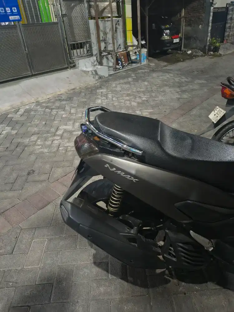 nmax abu abu plat l