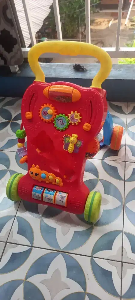 Dorongan bayi biar anak cepet bisa jln