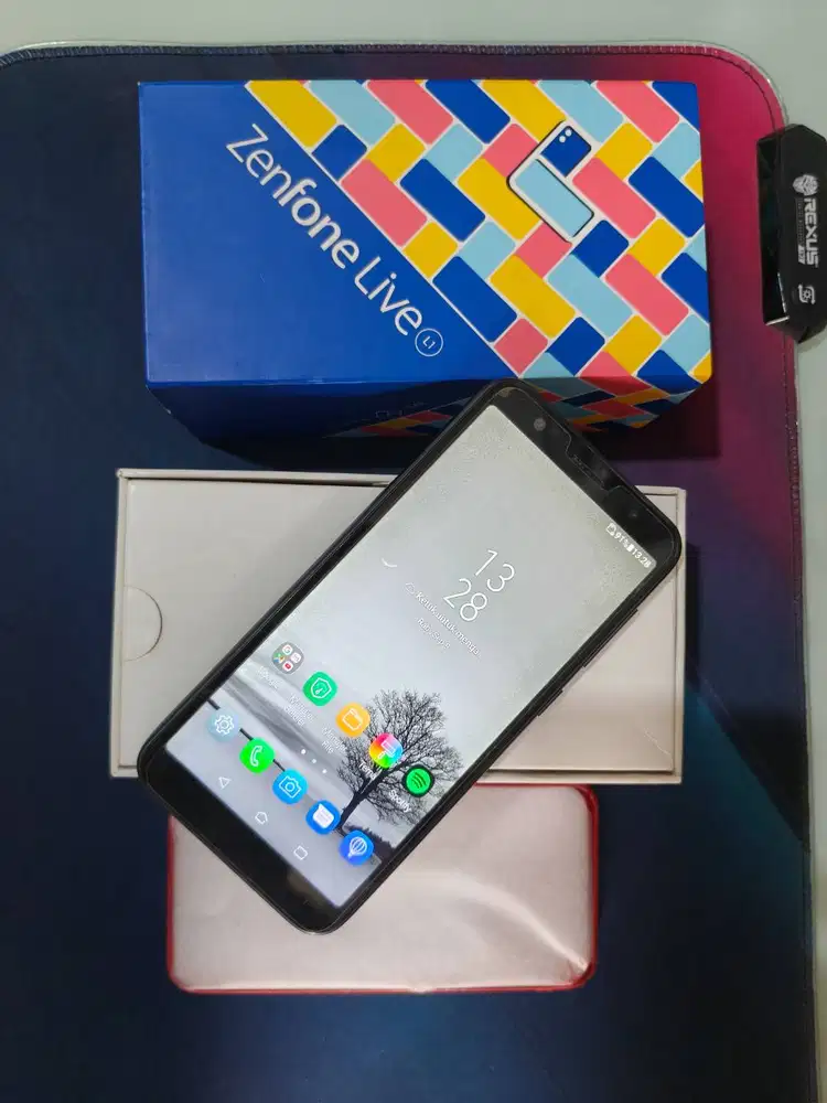 ASUS ZenFone Live L1 (3 GB / 32 GB)