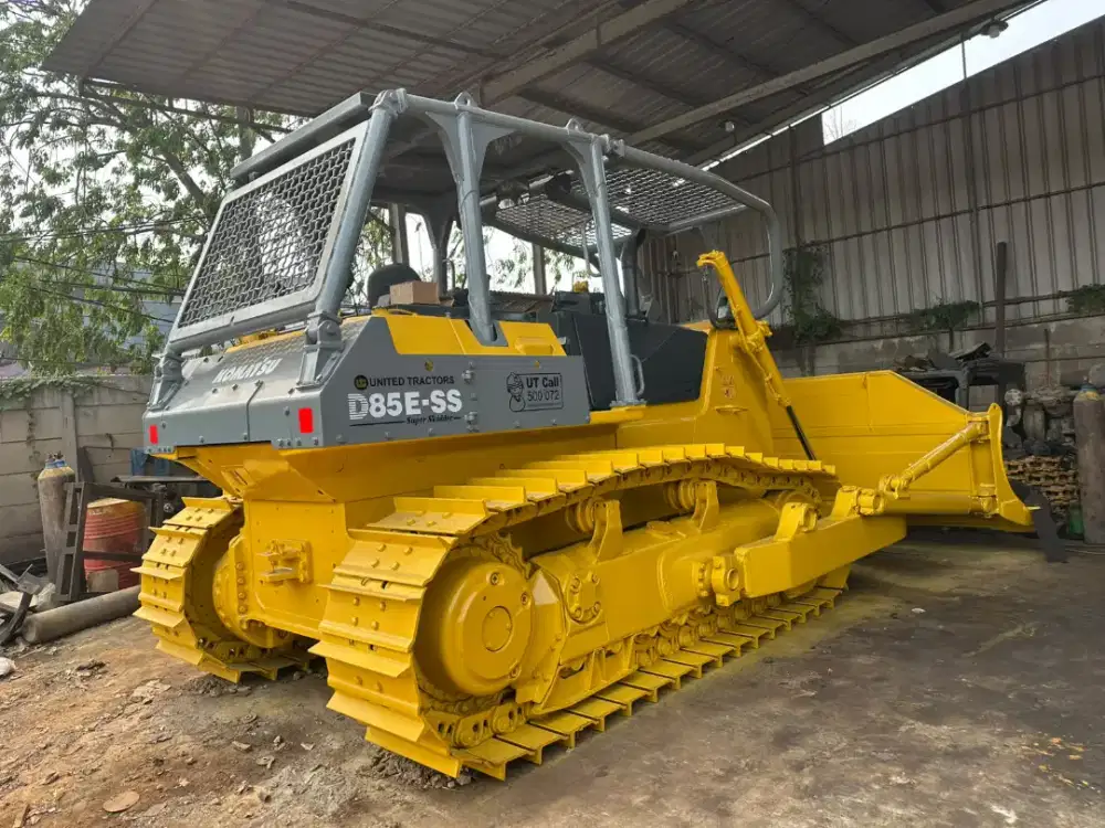 KOMATSU D85EES-II 2023 ALAT BERAT BULL DOZER