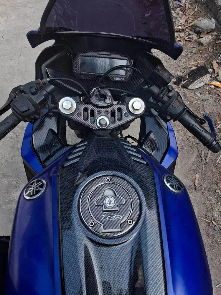 Dijual Motor R15 V3 Tahun 2017
