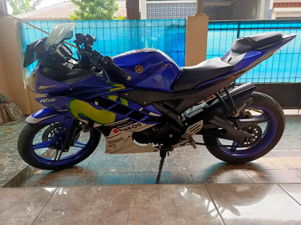Yamaha R15 V2 2016
