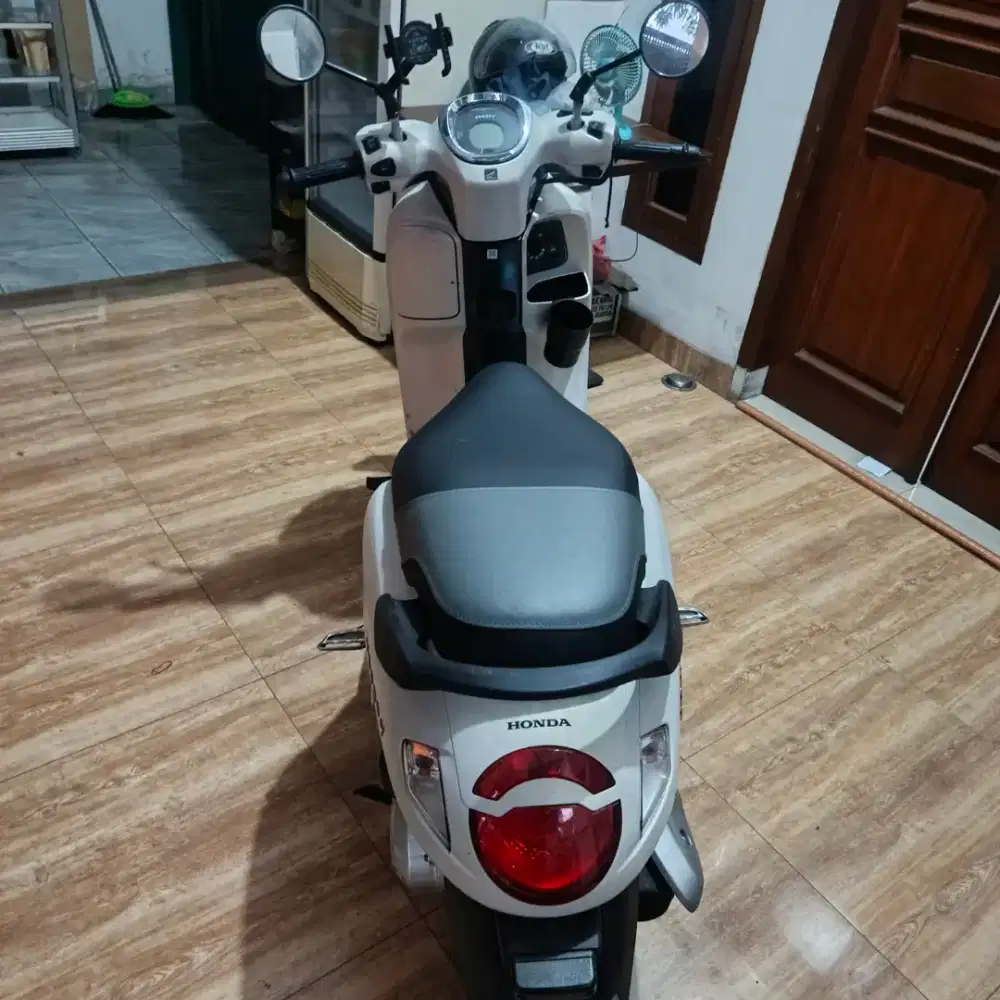 Honda Scoopy 2025 km 5rb kaya baru