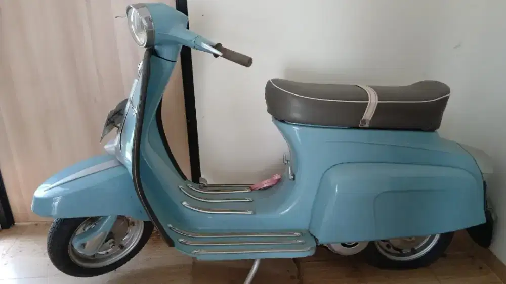 Di Jual Motor Vespa Lambretta J50 masih Full original