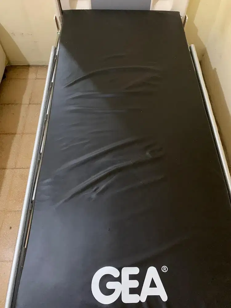 Bed Orang Sakit Manual