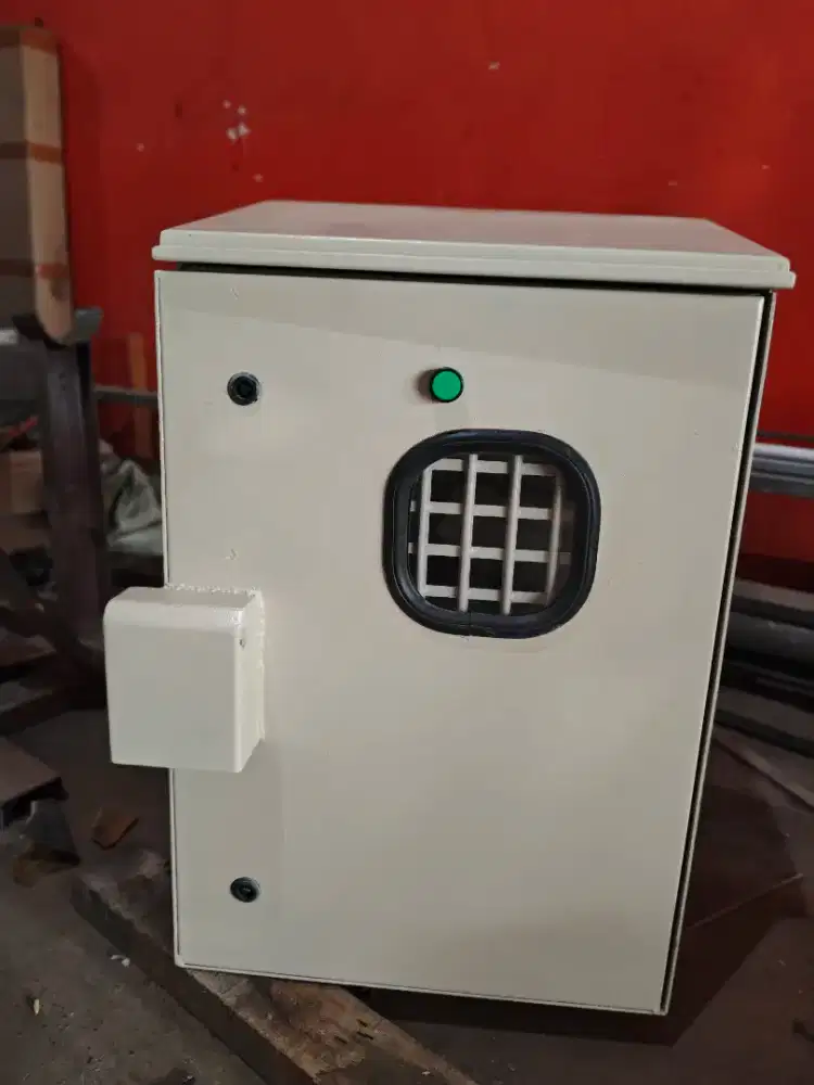BOX PANEL LISTRIK 80 X 50 X 30