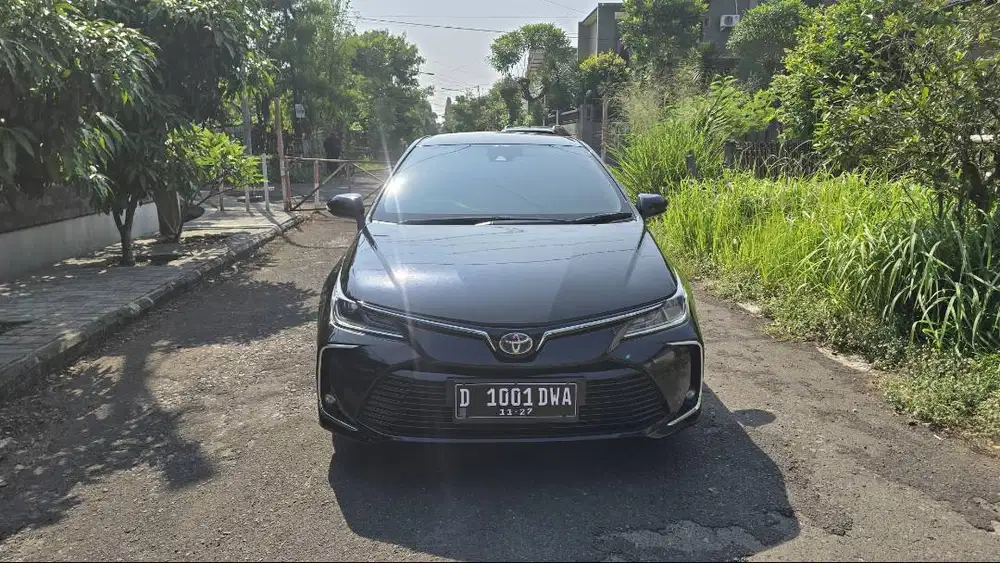 FOR SALE TOYOTA COROLLA ALTIS 1.8 V HYBRID AT 2022