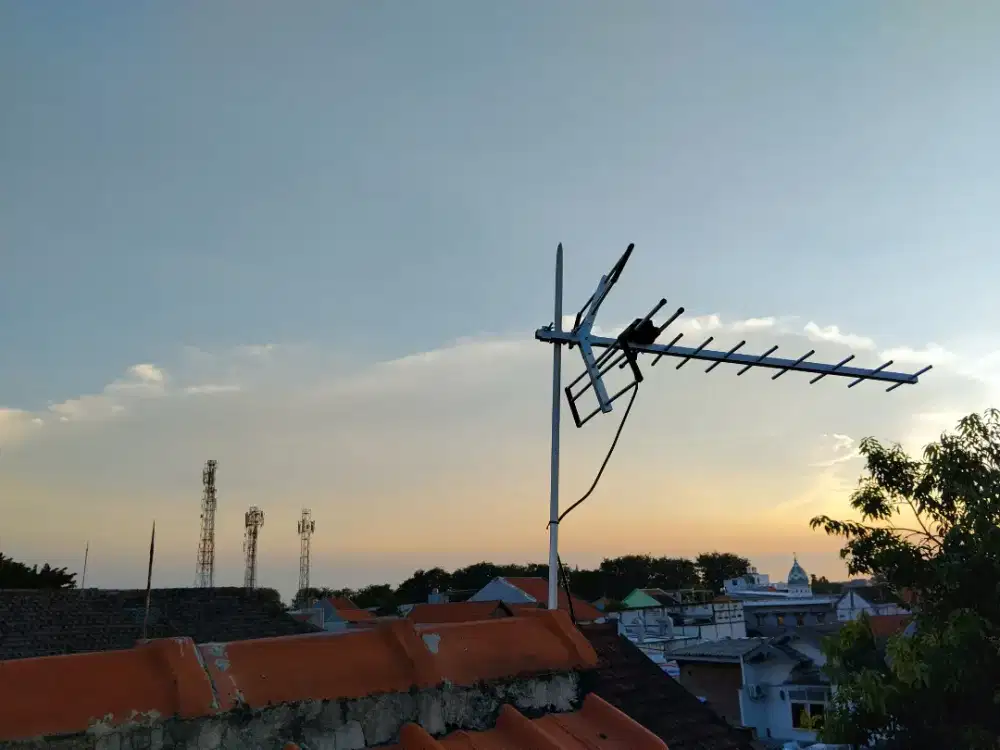 Pemasangan, servis, antena TV Digital, CCTV.