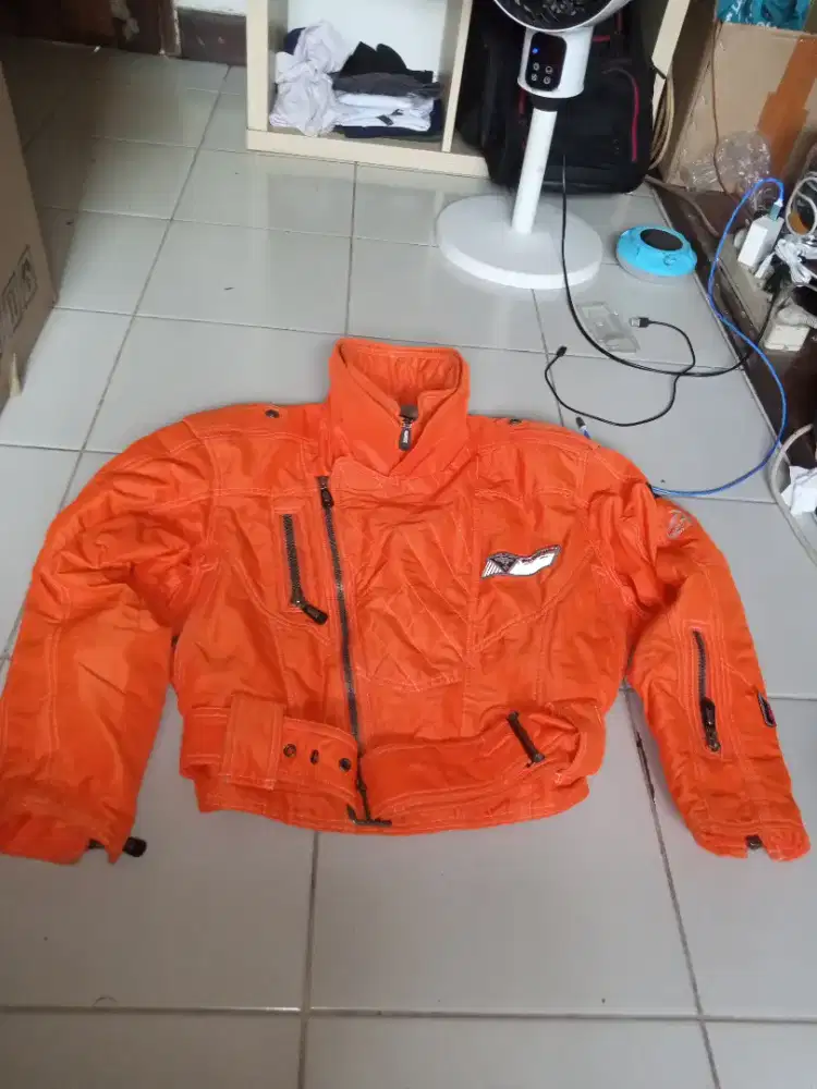 jaket model merk phenix