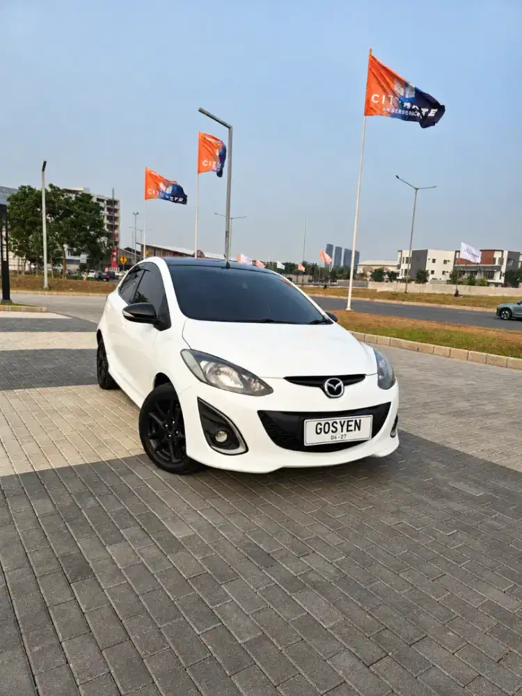 MAZDA 2 1.5 AT 2014 SIAP PAKAI