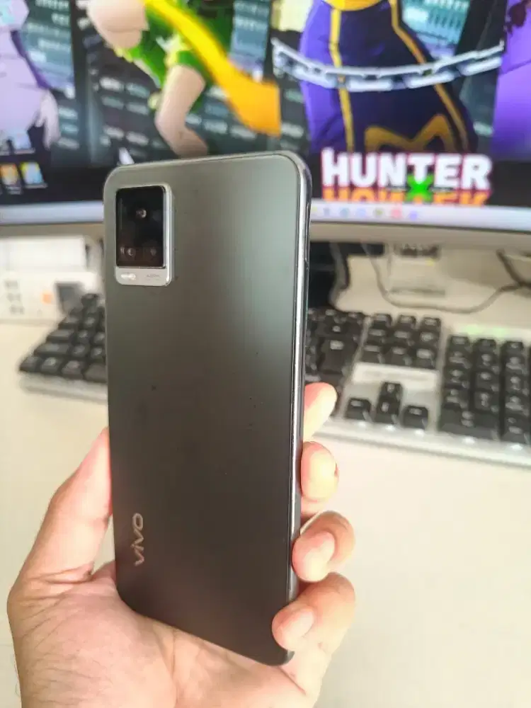 Dijual Vivo V20 Black RAM 8/128GB bodi mulus mesin Gress Komplit