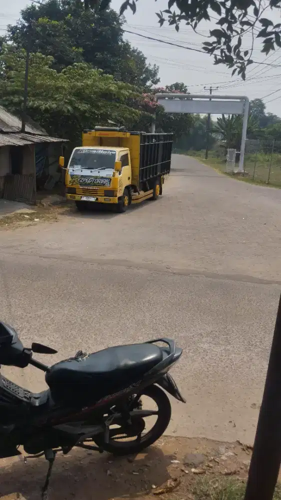Jasa sewa truk pindahan