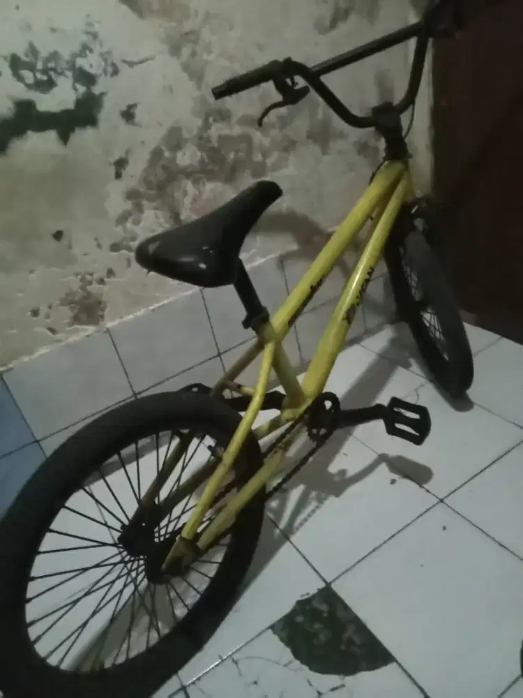 Sepeda bmx bekas 250 murahin