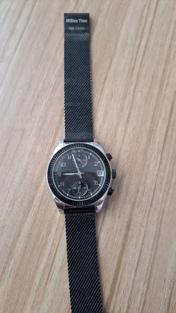 Jam tangan kesehatan wanita