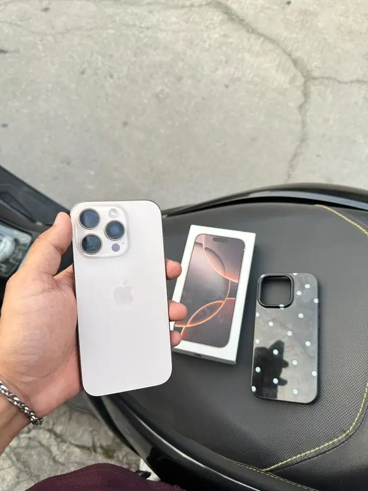 Iphone 16 pro ibox