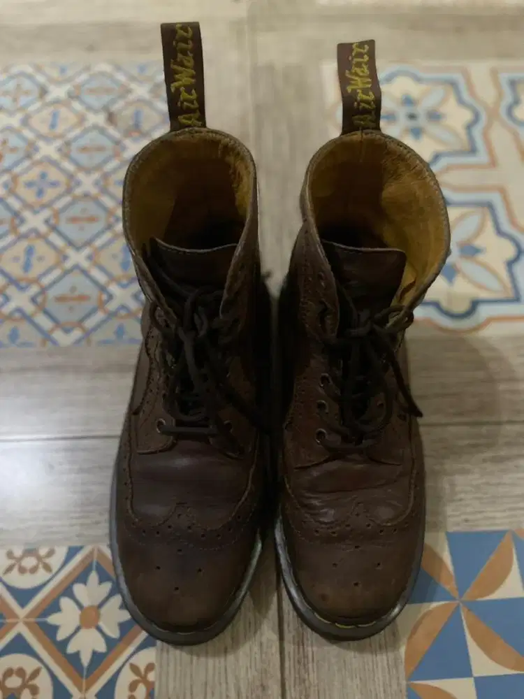 Dr martens wingtip brogue