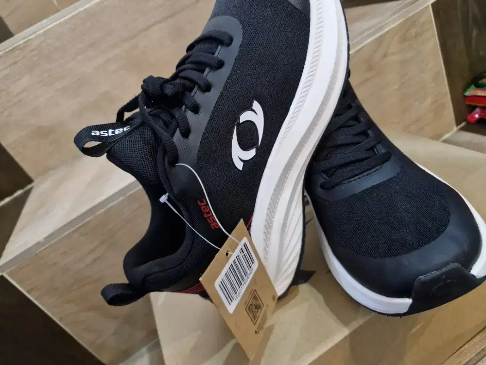 Astec Lazer Running Size 39 BNIB NEW