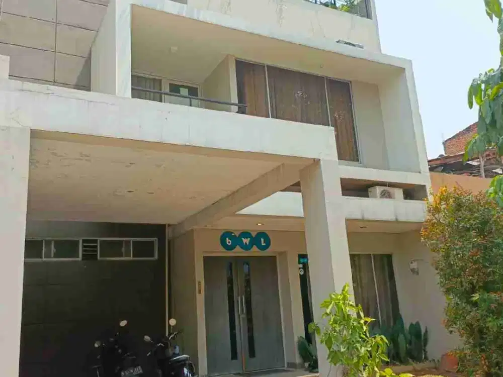 Raffles Hill. Rumah Dijual Semi Furnished Siap Huni