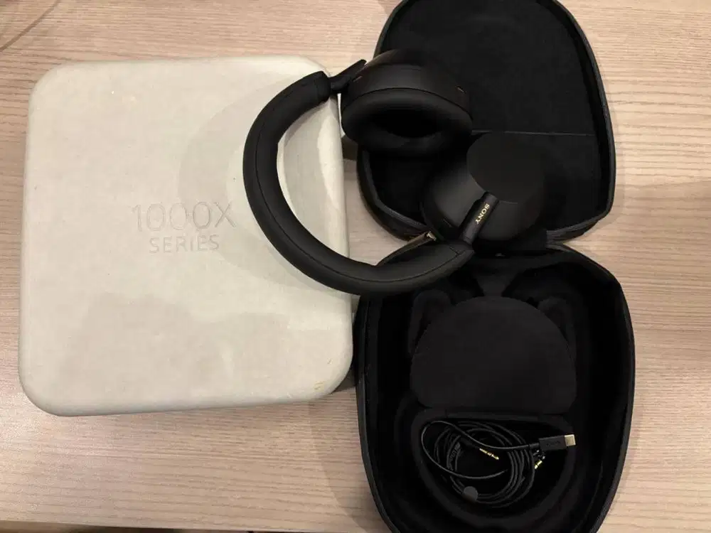 Sony WH-1000XM5 Wireless Headphone Headset Black Like New - Nego