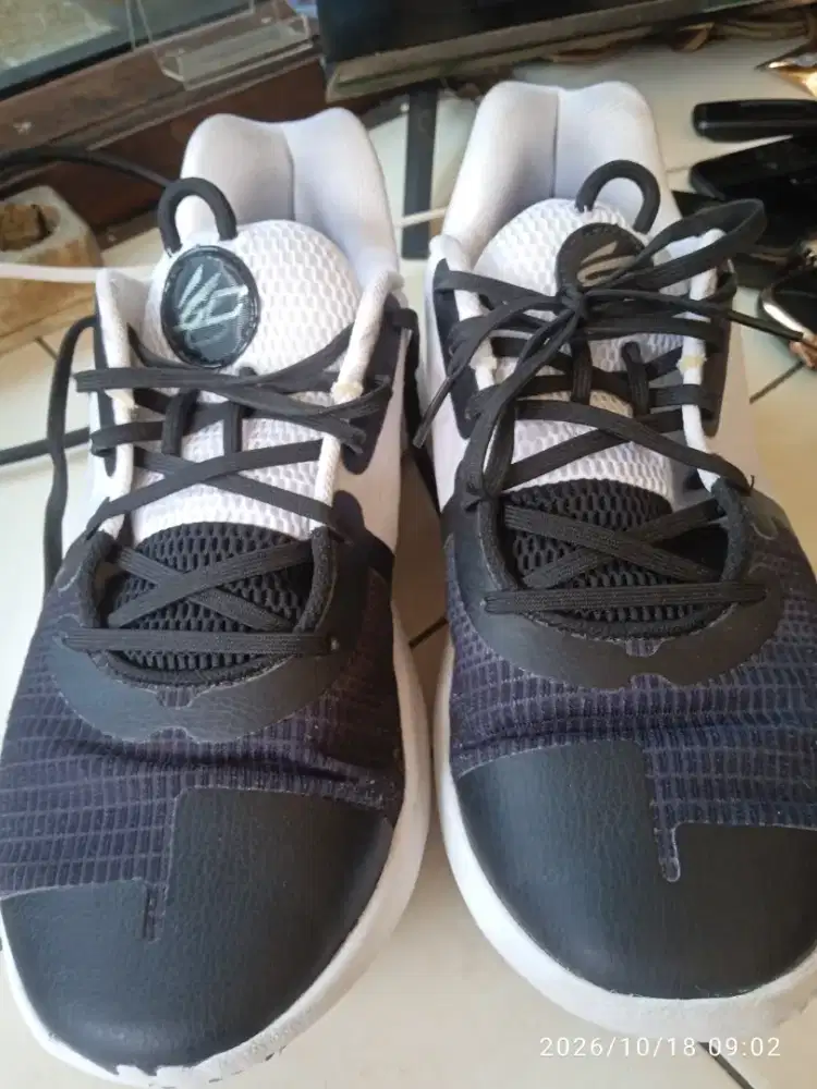 Jual Sepatu Second Merk Under Armour Size 44