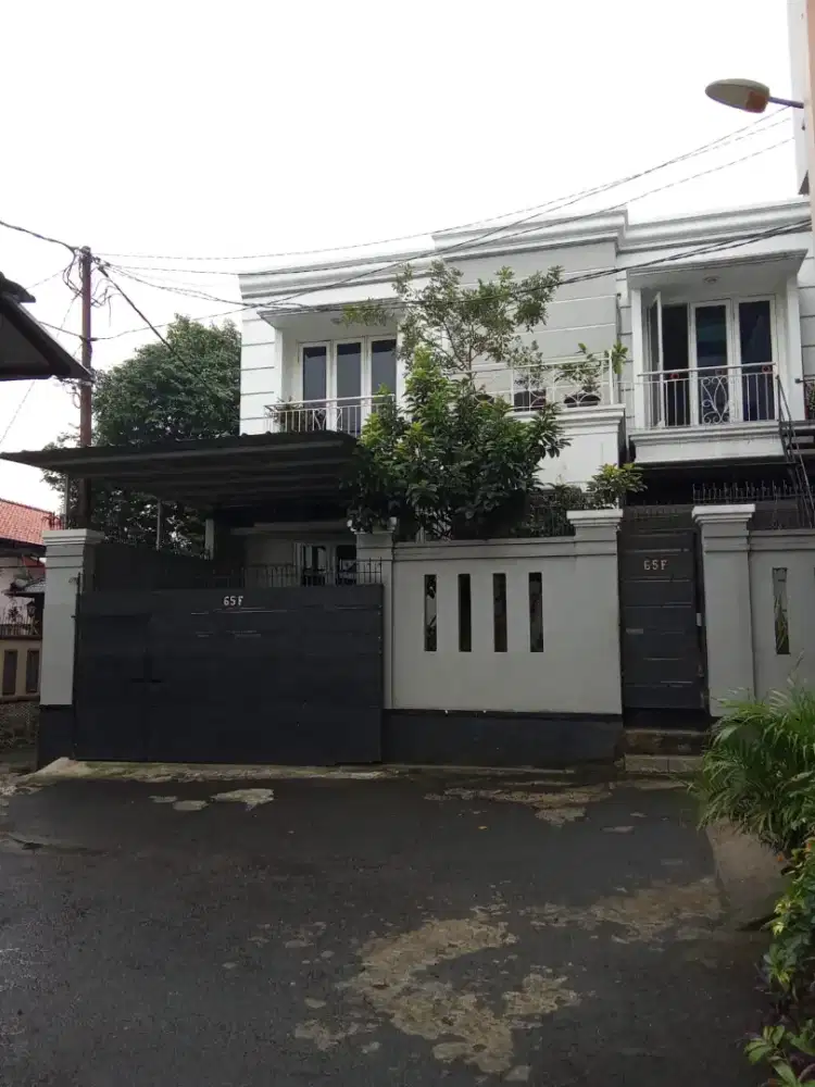 DIJUAL RUMAH KOKOH BEBAS BANJIR DI JAGAKARSA JAKARTA SELATAN