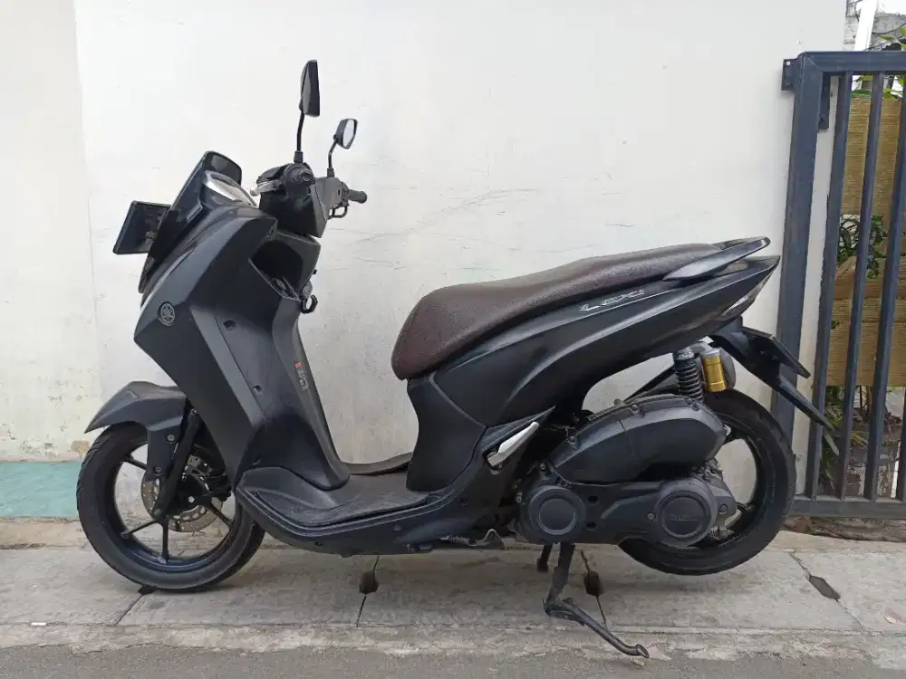 Yamaha Lexi 2019 lengkap bagus