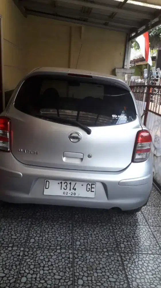 Dijual Nissan March atas nama sendiri