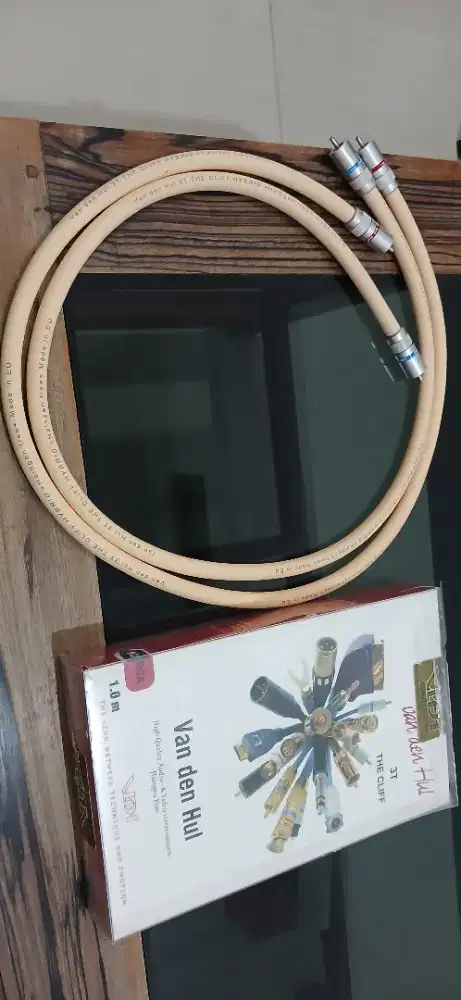 Van den hul The Cliff interconnect hi end