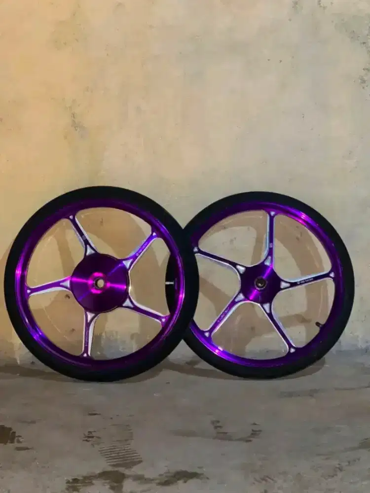 Velg baru rakit xeon karbu
