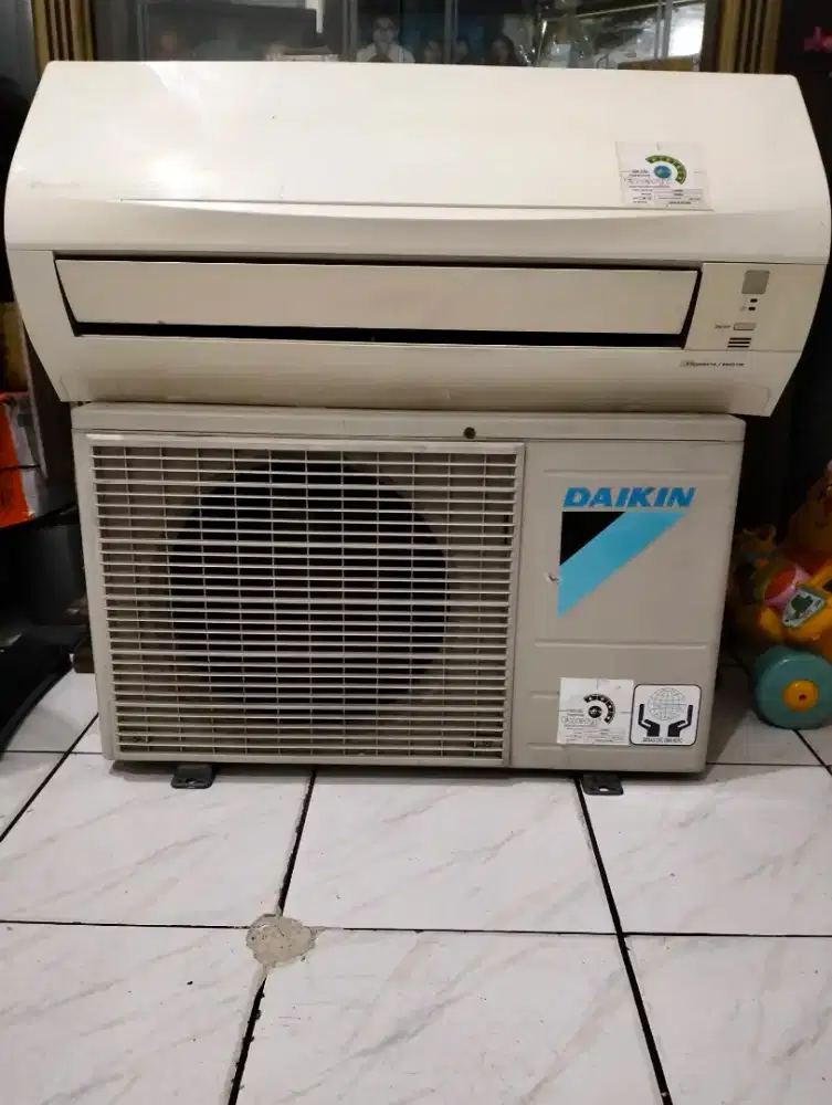 ac split 1 pk daikin dingin bagus/normal