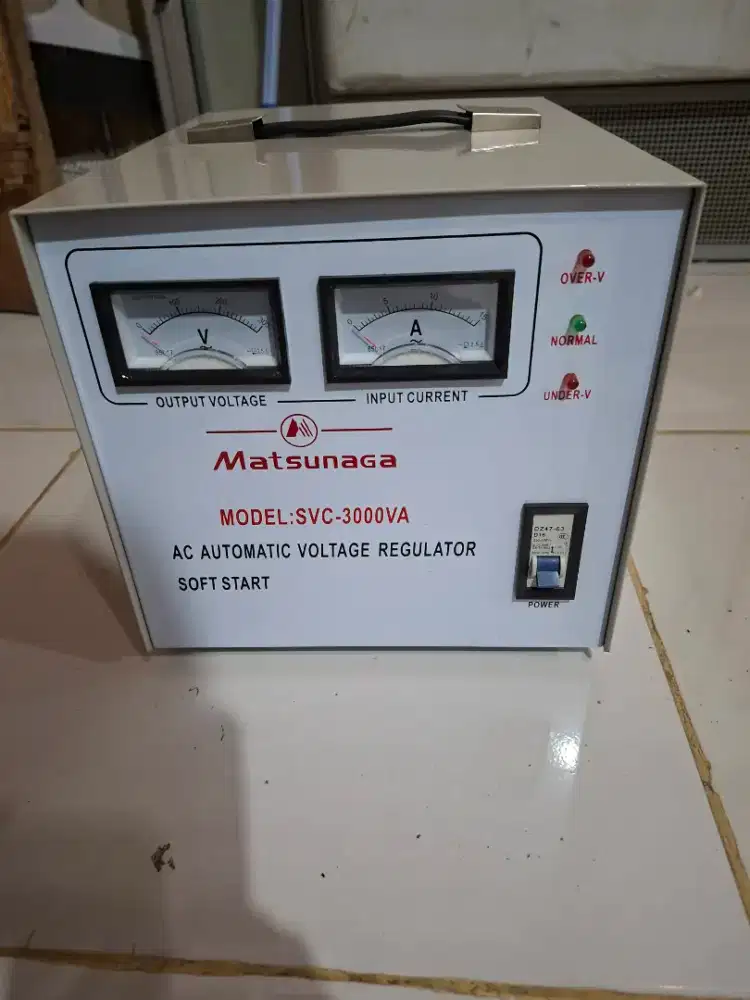 Stabilizer atau travo matsunaga 3000VA