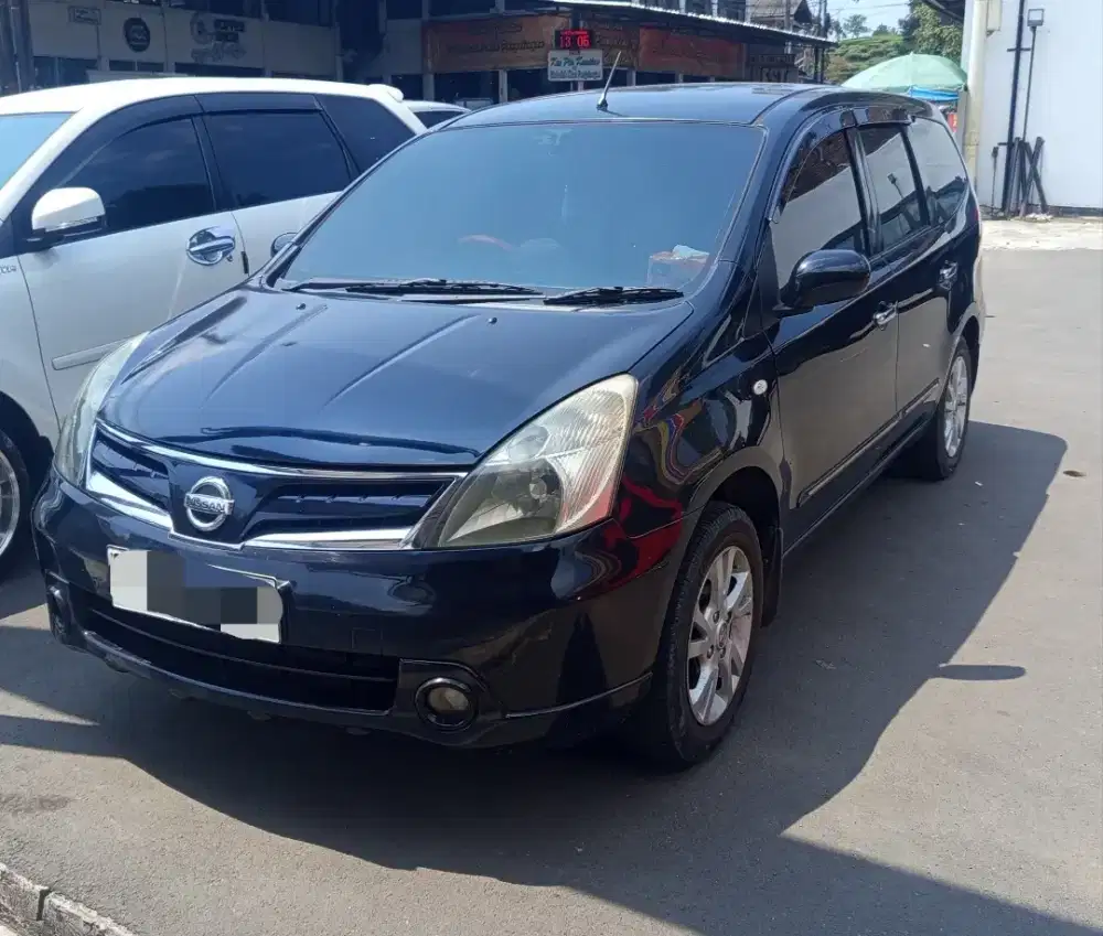 Nissan Livina 2011 Bensin