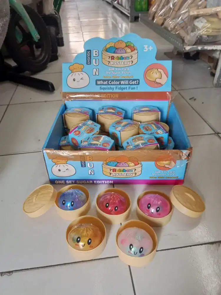 Mainan anak squishy dumpling bun gliter medium