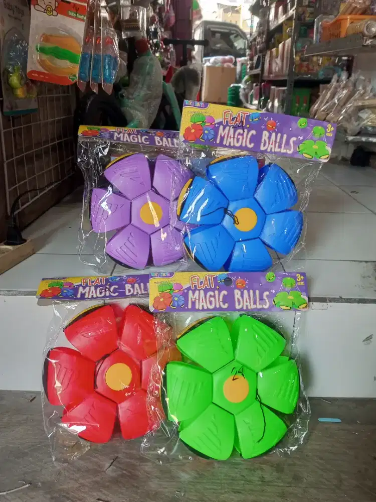 Mainan anak magic ball ufo