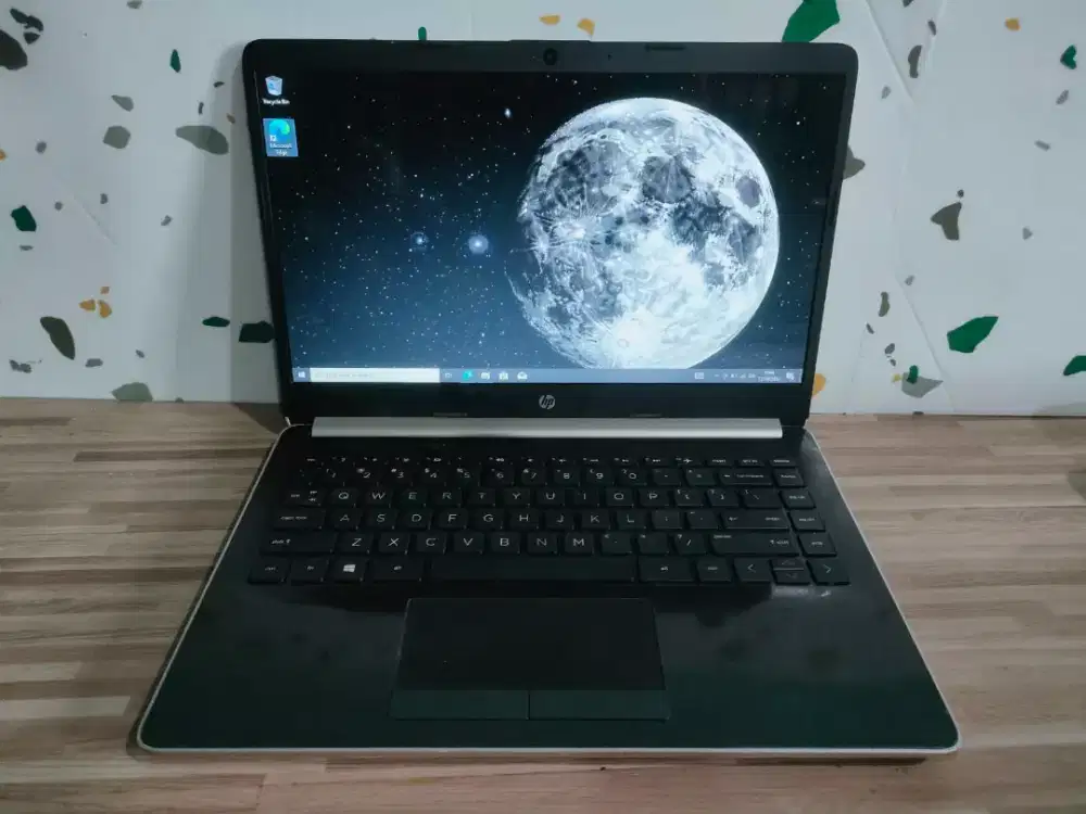 Laptop HP 14-dk0023AU Amd A9 - 9425 (2CPU) ~3.1Ghz Ram 4 SSD 256GB