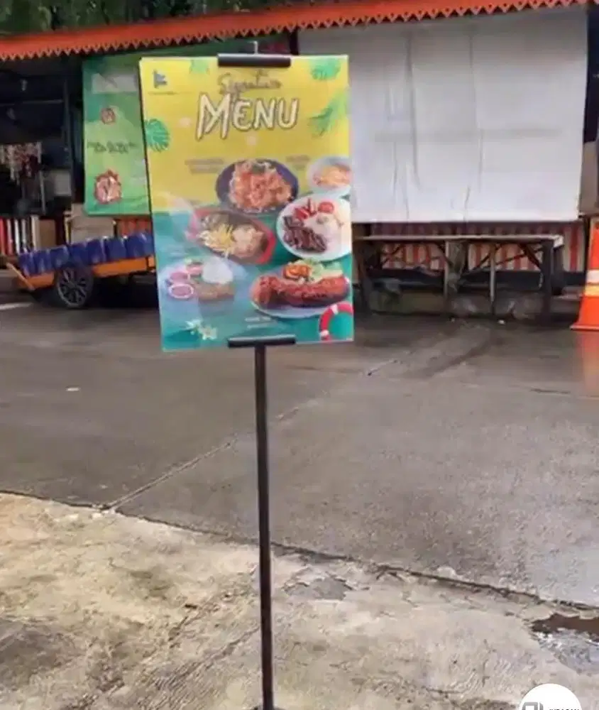 Stand  banner jualan