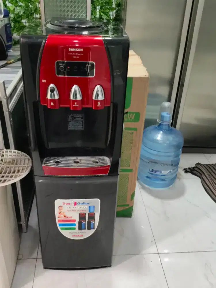 Dispenser sanken tuang galon atas bawah mewah dan cakep