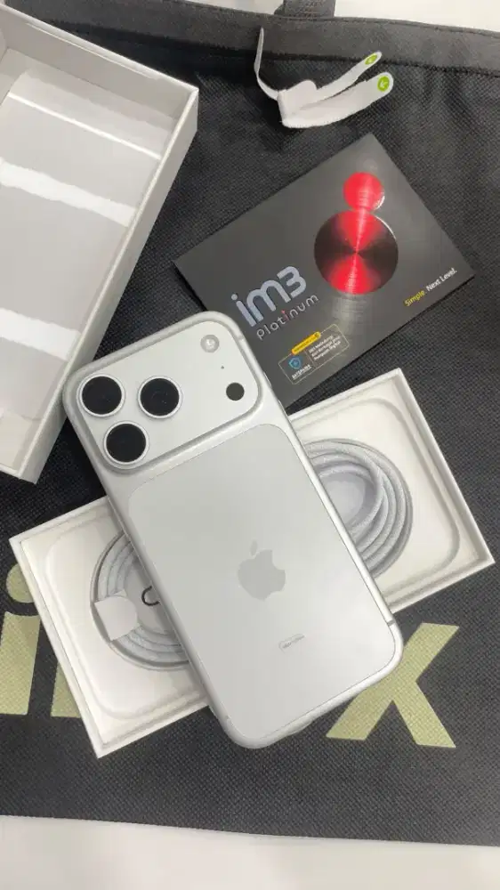 iPhone 17 pro max 256 GB