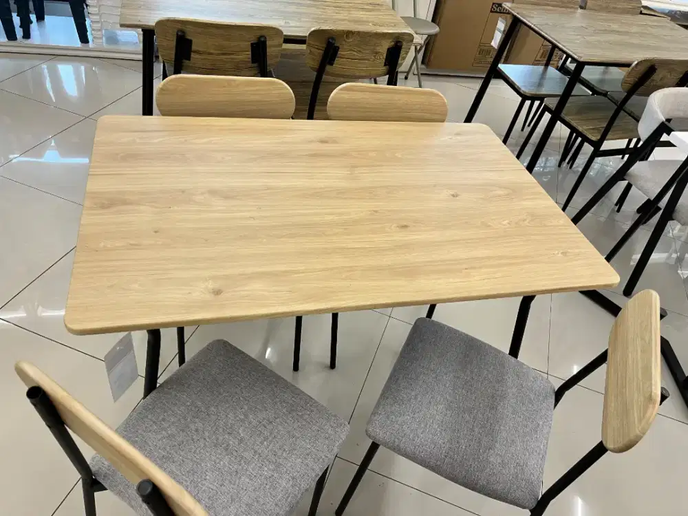CEPAT HABIS! PROMO BESAR SET MEJA MAKAN / 4 KURSI + 1 MEJA