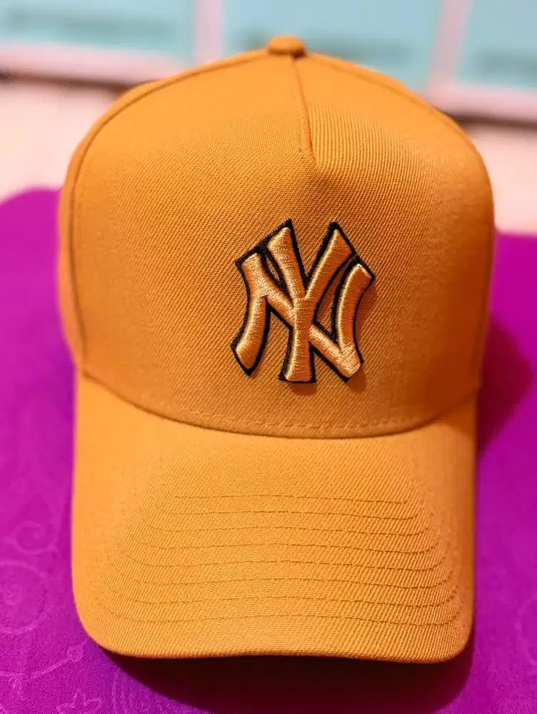 Topi NY original