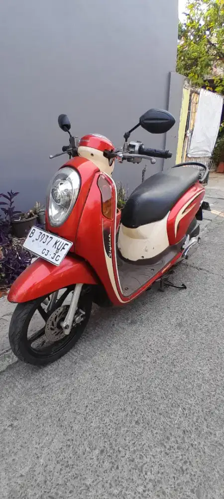 Bismillah jual honda scoopy thn 2015