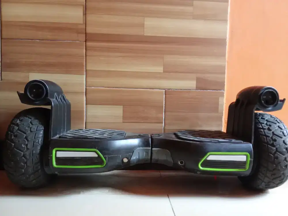 Hoverboard Offroad Hummer 8.5 Inch Hitam Bekas Normal + Charger