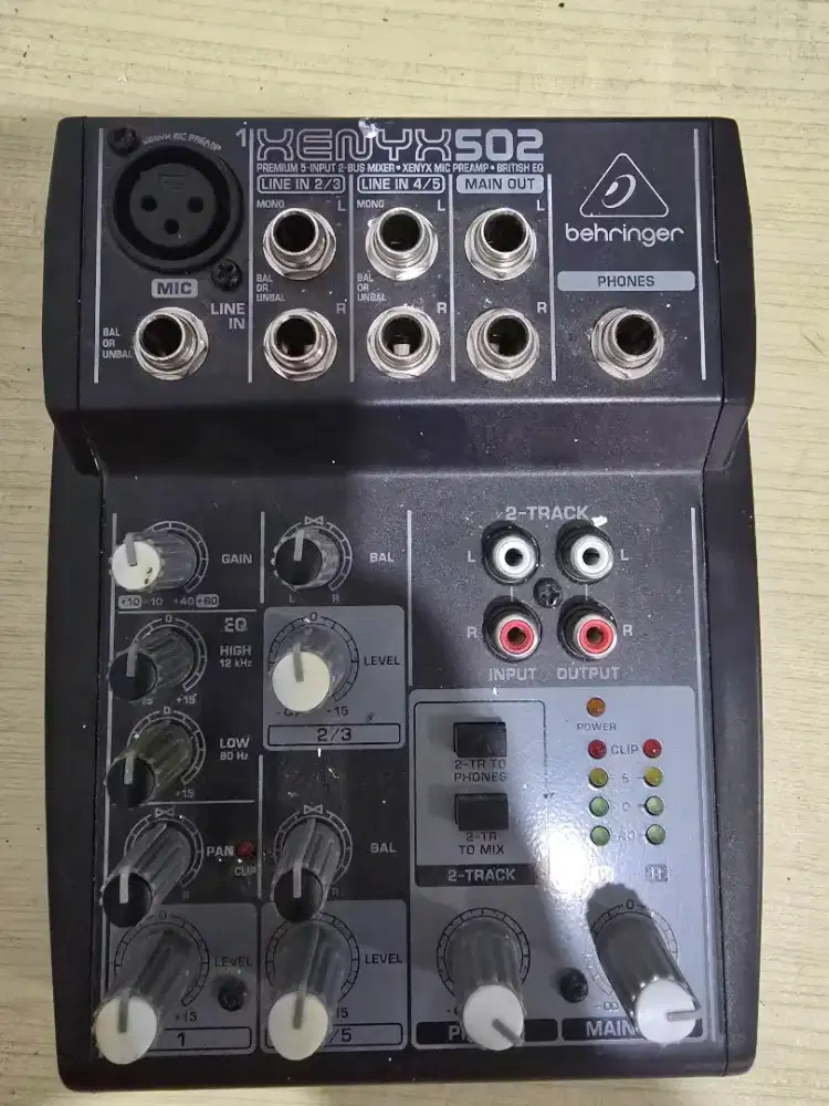 Behringer Xenyx 502