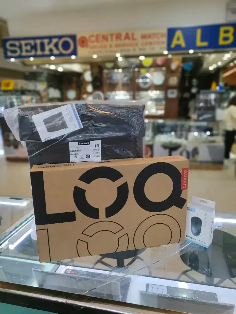 LENOVO LOQ 15ARP10E