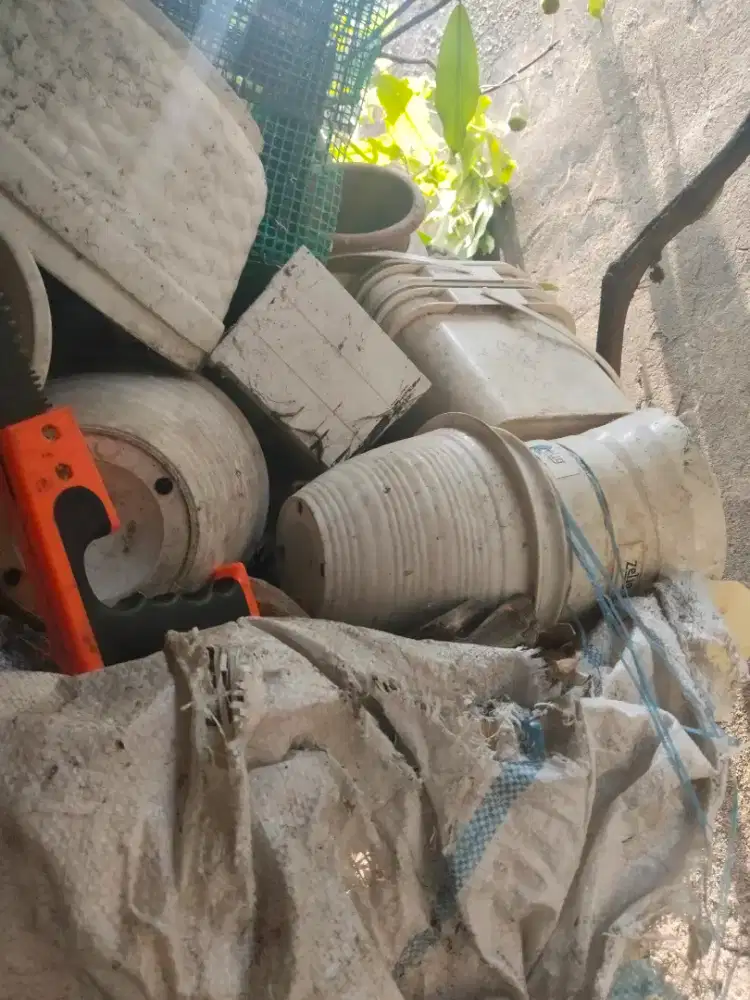 pot bunga kecil berbagai ukuran - pot tanaman bekas - pot bunga hias