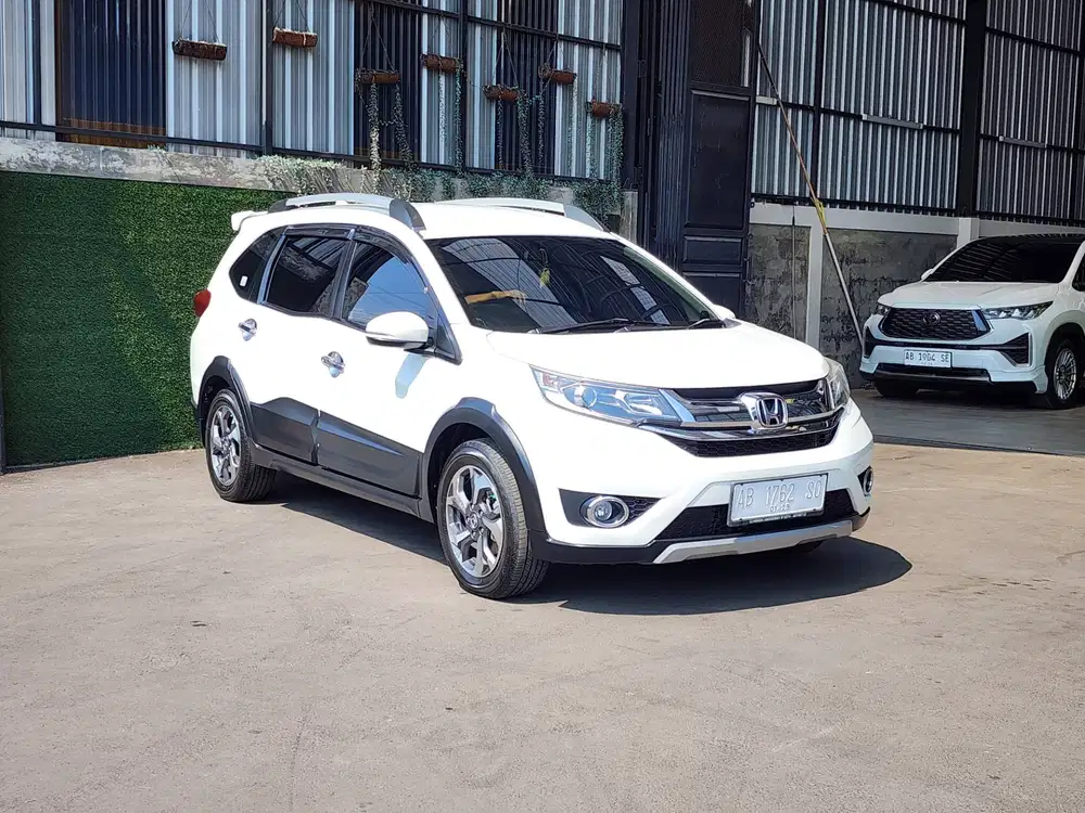 BRV E 2018 matic putih
