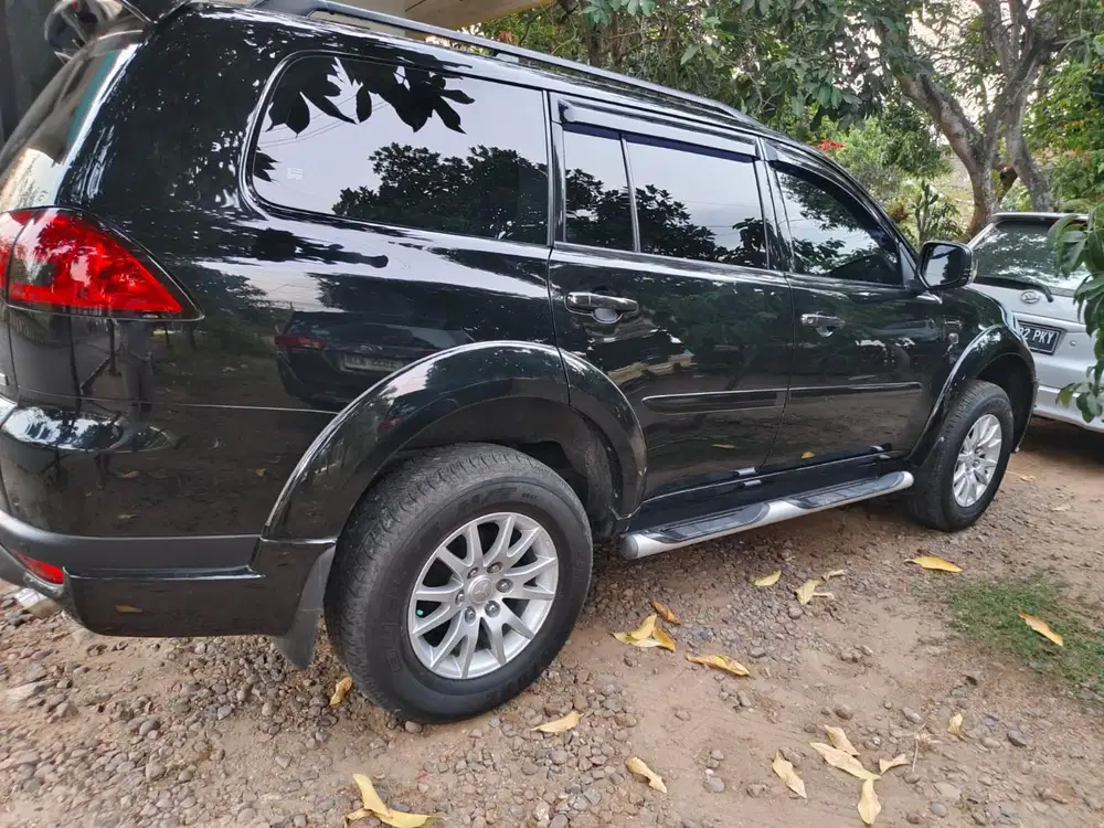 Dijual Pajero exceed AT 2010 hitam cash 190jt